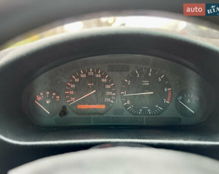 Синий БМВ 3 Серия, объемом двигателя 1.6 л и пробегом 265 тыс. км за 1750 $, фото 21 на Automoto.ua