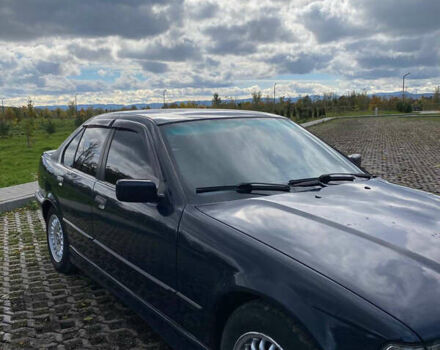 Синій БМВ 3 Серія, об'ємом двигуна 1.6 л та пробігом 374 тис. км за 2300 $, фото 2 на Automoto.ua