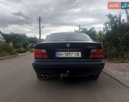 Синий БМВ 3 Серия, объемом двигателя 1.8 л и пробегом 200 тыс. км за 2500 $, фото 5 на Automoto.ua