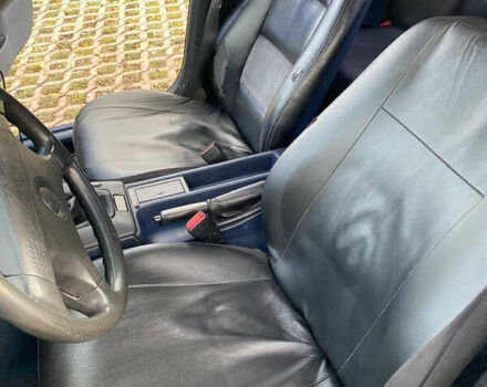 Синій БМВ 3 Серія, об'ємом двигуна 1.6 л та пробігом 374 тис. км за 2300 $, фото 14 на Automoto.ua