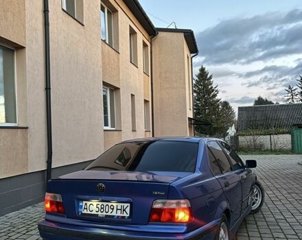 Синий БМВ 3 Серия, объемом двигателя 1.6 л и пробегом 285 тыс. км за 2600 $, фото 5 на Automoto.ua