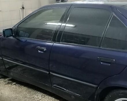 Синий БМВ 3 Серия, объемом двигателя 0 л и пробегом 280 тыс. км за 1584 $, фото 1 на Automoto.ua