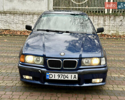 Синий БМВ 3 Серия, объемом двигателя 1.6 л и пробегом 265 тыс. км за 1750 $, фото 1 на Automoto.ua