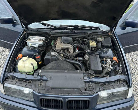 Синий БМВ 3 Серия, объемом двигателя 1.6 л и пробегом 350 тыс. км за 2700 $, фото 1 на Automoto.ua