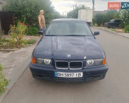 Синий БМВ 3 Серия, объемом двигателя 1.8 л и пробегом 200 тыс. км за 2500 $, фото 4 на Automoto.ua