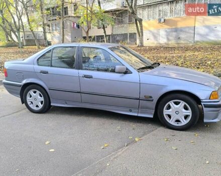 Синий БМВ 3 Серия, объемом двигателя 1.8 л и пробегом 240 тыс. км за 2800 $, фото 7 на Automoto.ua