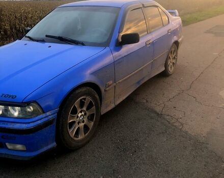 Синій БМВ 3 Серія, об'ємом двигуна 1.8 л та пробігом 400 тис. км за 2868 $, фото 4 на Automoto.ua