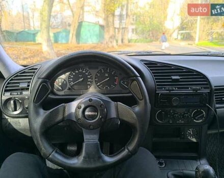 Синий БМВ 3 Серия, объемом двигателя 1.8 л и пробегом 240 тыс. км за 2800 $, фото 21 на Automoto.ua