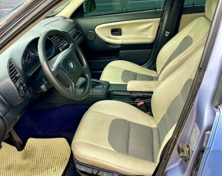 Синий БМВ 3 Серия, объемом двигателя 1.8 л и пробегом 280 тыс. км за 4000 $, фото 4 на Automoto.ua