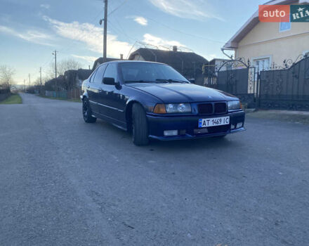 Синій БМВ 3 Серія, об'ємом двигуна 1.8 л та пробігом 350 тис. км за 2550 $, фото 1 на Automoto.ua