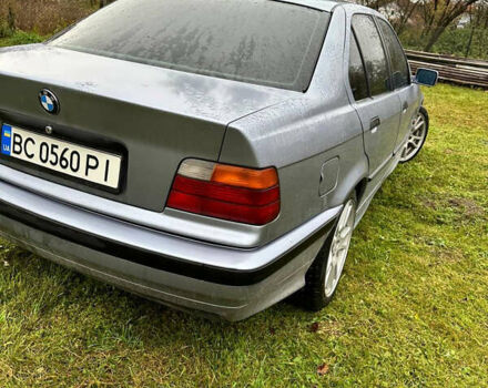 Синій БМВ 3 Серія, об'ємом двигуна 1.8 л та пробігом 600 тис. км за 3400 $, фото 2 на Automoto.ua