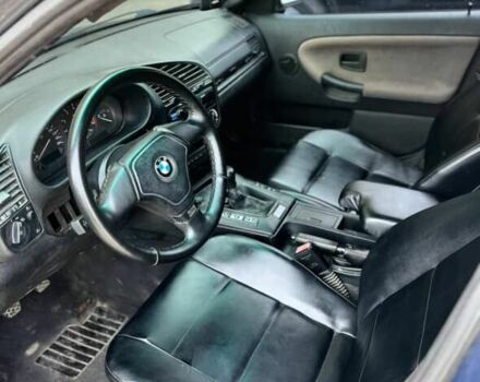 Синий БМВ 3 Серия, объемом двигателя 2 л и пробегом 350 тыс. км за 3000 $, фото 2 на Automoto.ua