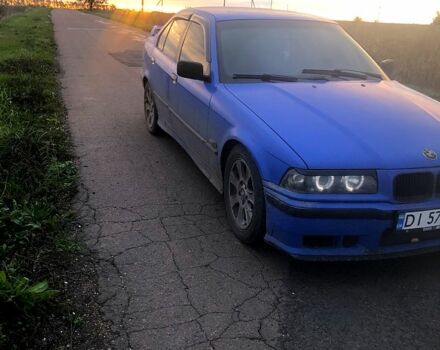 Синій БМВ 3 Серія, об'ємом двигуна 1.8 л та пробігом 400 тис. км за 2868 $, фото 1 на Automoto.ua