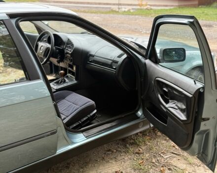 Синий БМВ 3 Серия, объемом двигателя 2 л и пробегом 280 тыс. км за 2500 $, фото 3 на Automoto.ua