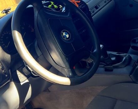 Синій БМВ 3 Серія, об'ємом двигуна 1.6 л та пробігом 336 тис. км за 2060 $, фото 5 на Automoto.ua