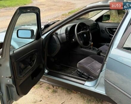 Синій БМВ 3 Серія, об'ємом двигуна 2 л та пробігом 280 тис. км за 2500 $, фото 4 на Automoto.ua