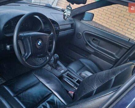 Синий БМВ 3 Серия, объемом двигателя 1.8 л и пробегом 438 тыс. км за 3000 $, фото 5 на Automoto.ua