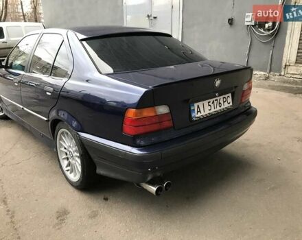 Синий БМВ 3 Серия, объемом двигателя 1.8 л и пробегом 438 тыс. км за 3000 $, фото 2 на Automoto.ua