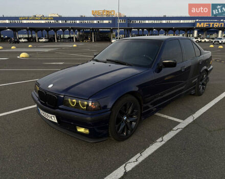 Синий БМВ 3 Серия, объемом двигателя 2 л и пробегом 322 тыс. км за 5000 $, фото 4 на Automoto.ua