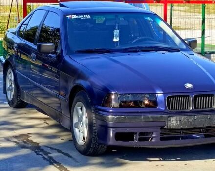 Синий БМВ 3 Серия, объемом двигателя 1.8 л и пробегом 270 тыс. км за 2100 $, фото 1 на Automoto.ua