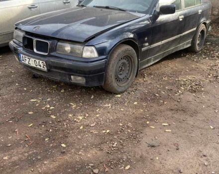 Синий БМВ 3 Серия, объемом двигателя 2 л и пробегом 300 тыс. км за 750 $, фото 1 на Automoto.ua