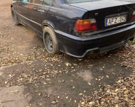 Синий БМВ 3 Серия, объемом двигателя 2 л и пробегом 300 тыс. км за 550 $, фото 3 на Automoto.ua