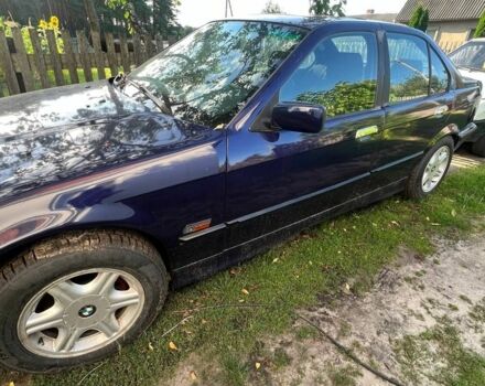 Синій БМВ 3 Серія, об'ємом двигуна 1.6 л та пробігом 340 тис. км за 2600 $, фото 4 на Automoto.ua