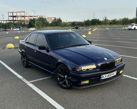Синий БМВ 3 Серия, объемом двигателя 2 л и пробегом 322 тыс. км за 5000 $, фото 2 на Automoto.ua