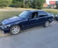 Синій БМВ 3 Серія, об'ємом двигуна 1.8 л та пробігом 300 тис. км за 2800 $, фото 1 на Automoto.ua