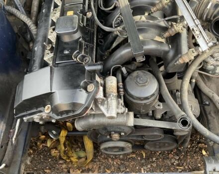 Синий БМВ 3 Серия, объемом двигателя 2 л и пробегом 300 тыс. км за 750 $, фото 5 на Automoto.ua