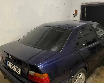 Синий БМВ 3 Серия, объемом двигателя 1.8 л и пробегом 361 тыс. км за 2999 $, фото 5 на Automoto.ua