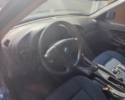 Синий БМВ 3 Серия, объемом двигателя 0 л и пробегом 200 тыс. км за 2100 $, фото 10 на Automoto.ua