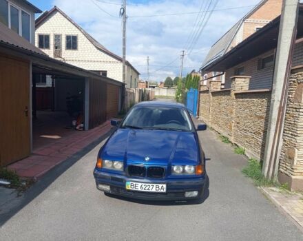 Синий БМВ 3 Серия, объемом двигателя 0 л и пробегом 200 тыс. км за 2100 $, фото 1 на Automoto.ua