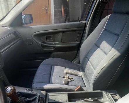 Синий БМВ 3 Серия, объемом двигателя 0 л и пробегом 200 тыс. км за 2100 $, фото 12 на Automoto.ua