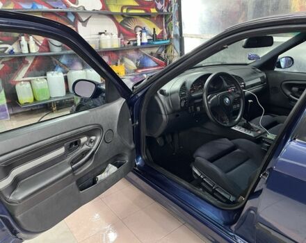 Синий БМВ 3 Серия, объемом двигателя 2 л и пробегом 420 тыс. км за 6000 $, фото 4 на Automoto.ua