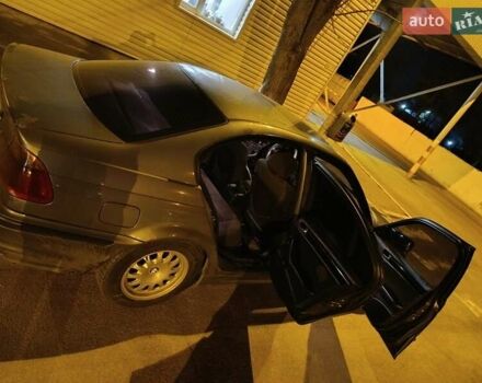 Синий БМВ 3 Серия, объемом двигателя 1.9 л и пробегом 300 тыс. км за 4300 $, фото 3 на Automoto.ua