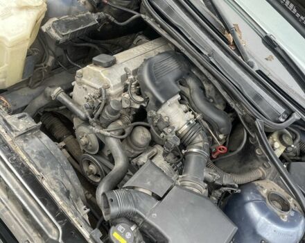 Синий БМВ 3 Серия, объемом двигателя 1.9 л и пробегом 220 тыс. км за 2400 $, фото 12 на Automoto.ua