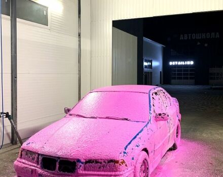 Синий БМВ 3 Серия, объемом двигателя 1.6 л и пробегом 300 тыс. км за 1500 $, фото 1 на Automoto.ua