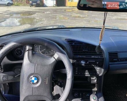 Синий БМВ 3 Серия, объемом двигателя 1.8 л и пробегом 300 тыс. км за 4500 $, фото 8 на Automoto.ua