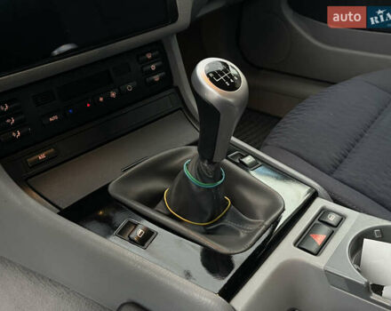 Синий БМВ 3 Серия, объемом двигателя 1.9 л и пробегом 320 тыс. км за 4700 $, фото 94 на Automoto.ua