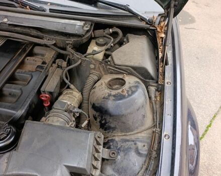 Синий БМВ 3 Серия, объемом двигателя 2.5 л и пробегом 323 тыс. км за 3000 $, фото 6 на Automoto.ua