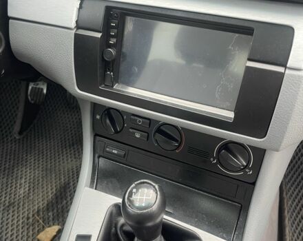 Синий БМВ 3 Серия, объемом двигателя 1.9 л и пробегом 220 тыс. км за 2400 $, фото 8 на Automoto.ua