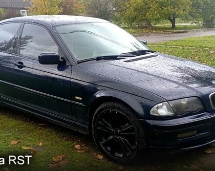 Синий БМВ 3 Серия, объемом двигателя 1.8 л и пробегом 360 тыс. км за 3500 $, фото 1 на Automoto.ua