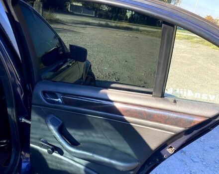 Синий БМВ 3 Серия, объемом двигателя 2 л и пробегом 300 тыс. км за 6000 $, фото 3 на Automoto.ua