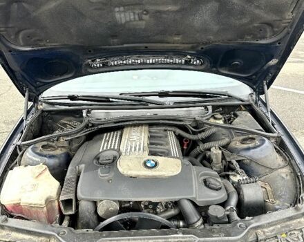 Синий БМВ 3 Серия, объемом двигателя 3 л и пробегом 340 тыс. км за 4200 $, фото 7 на Automoto.ua