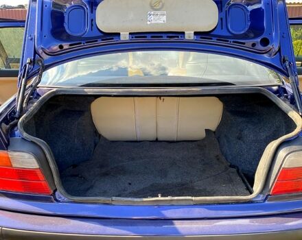 Синий БМВ 3 Серия, объемом двигателя 1.6 л и пробегом 15 тыс. км за 4200 $, фото 5 на Automoto.ua