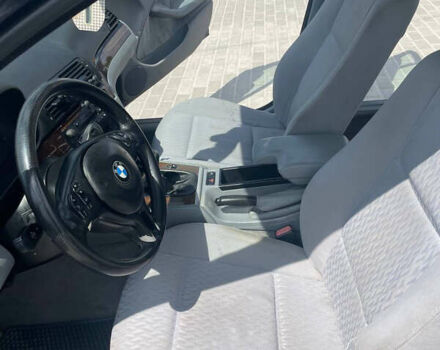 Синій БМВ 3 Серія, об'ємом двигуна 2 л та пробігом 250 тис. км за 3100 $, фото 7 на Automoto.ua