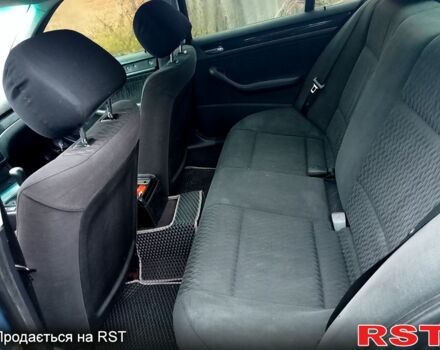 Синій БМВ 3 Серія, об'ємом двигуна 2 л та пробігом 325 тис. км за 3700 $, фото 5 на Automoto.ua