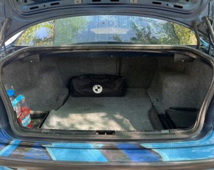 Синий БМВ 3 Серия, объемом двигателя 2 л и пробегом 359 тыс. км за 6700 $, фото 10 на Automoto.ua