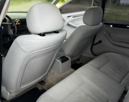 Синий БМВ 3 Серия, объемом двигателя 1.8 л и пробегом 240 тыс. км за 4000 $, фото 7 на Automoto.ua